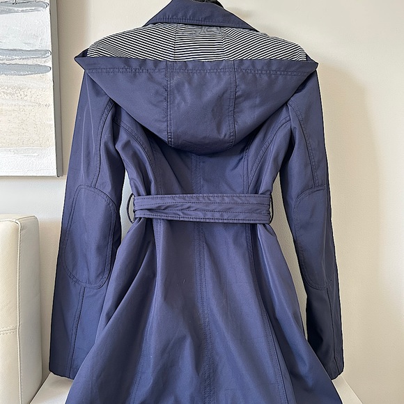 Jessica Simpson Navy XS Raincoat - Picture 4 of 7